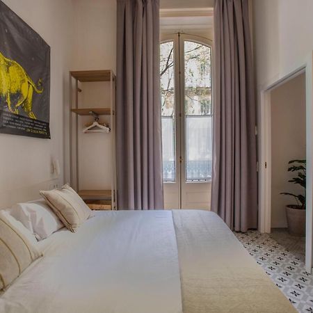 The Barcelona Centric Apt By Maison Pinata Dış mekan fotoğraf