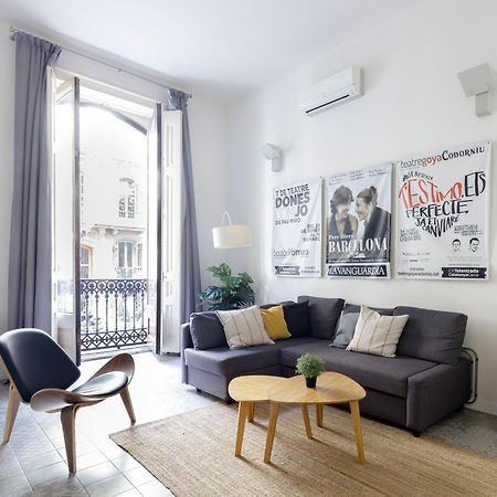 The Barcelona Centric Apt By Maison Pinata Dış mekan fotoğraf