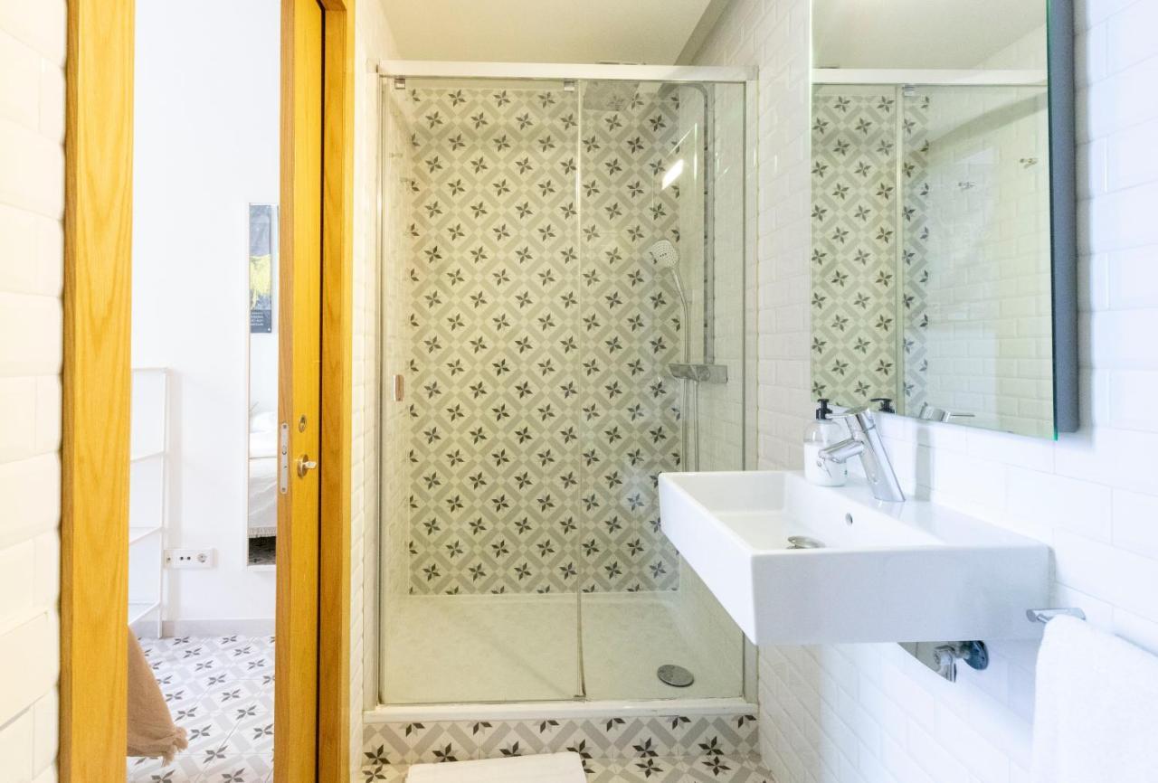 The Barcelona Centric Apt By Maison Pinata Dış mekan fotoğraf