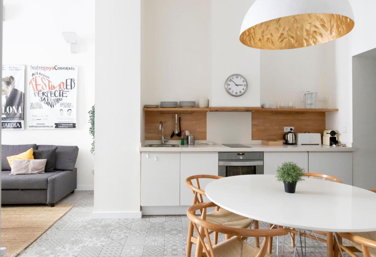 The Barcelona Centric Apt By Maison Pinata Dış mekan fotoğraf