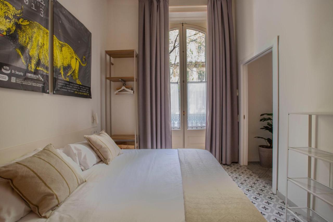 The Barcelona Centric Apt By Maison Pinata Dış mekan fotoğraf