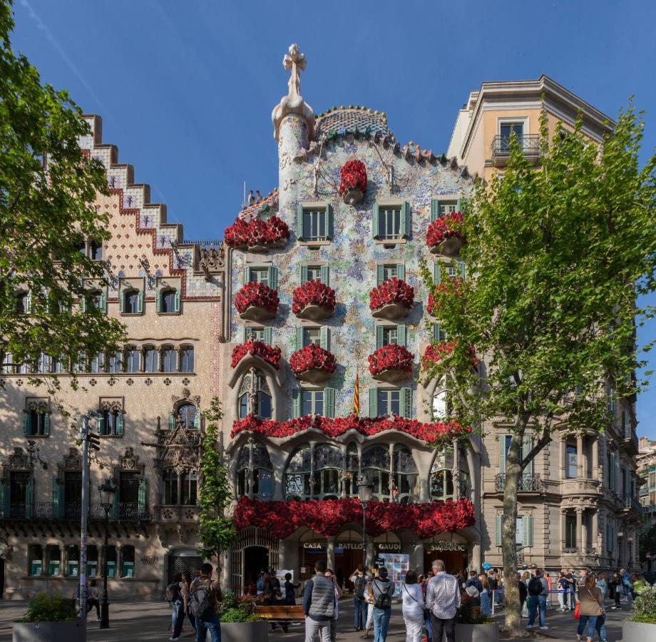 The Barcelona Centric Apt By Maison Pinata Dış mekan fotoğraf